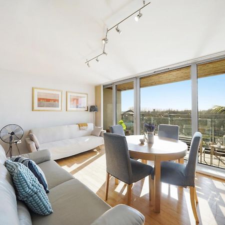City Riverside - 2 Bedroom & Free Parking Баркинг Экстерьер фото