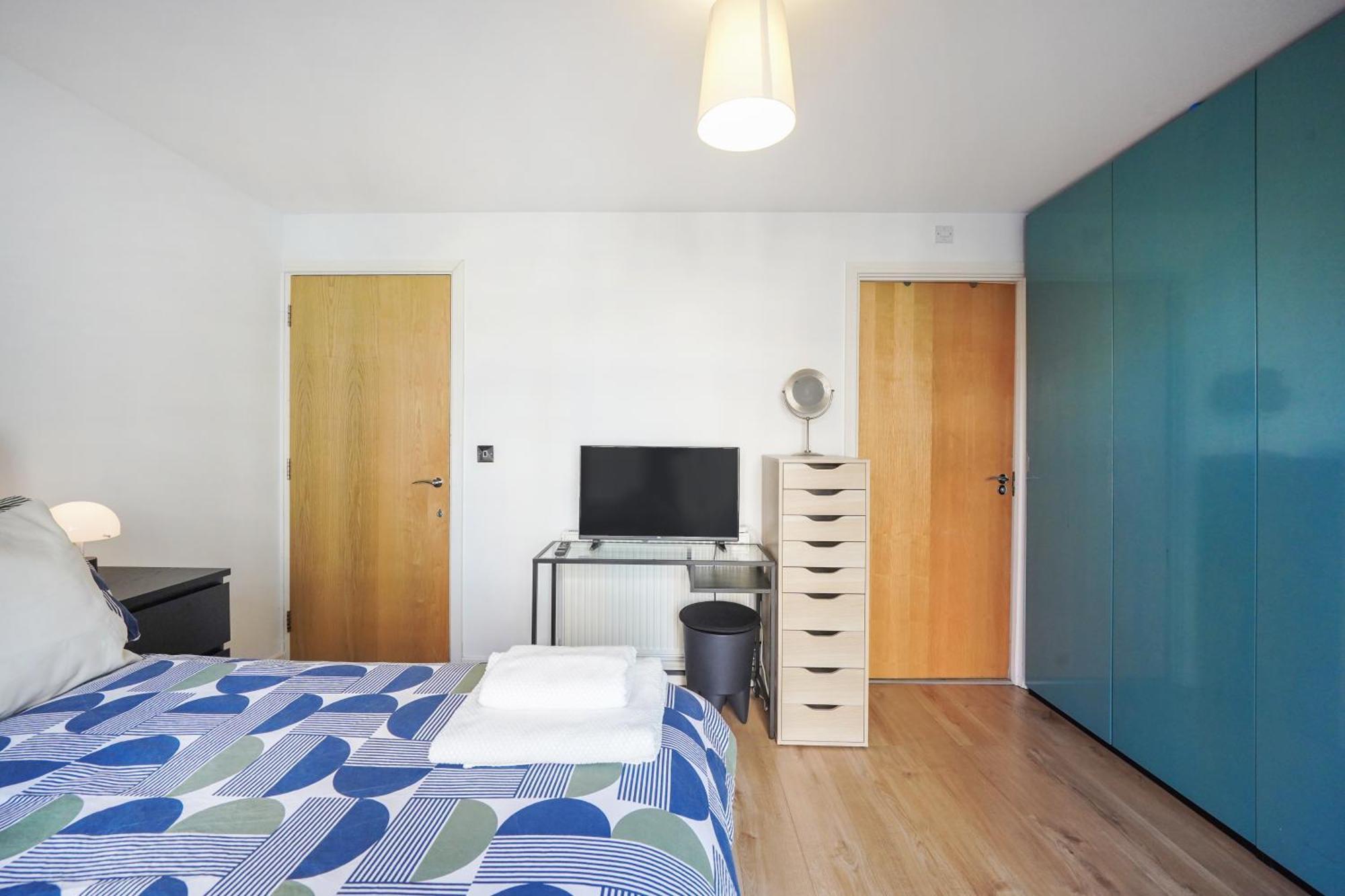City Riverside - 2 Bedroom & Free Parking Баркинг Экстерьер фото